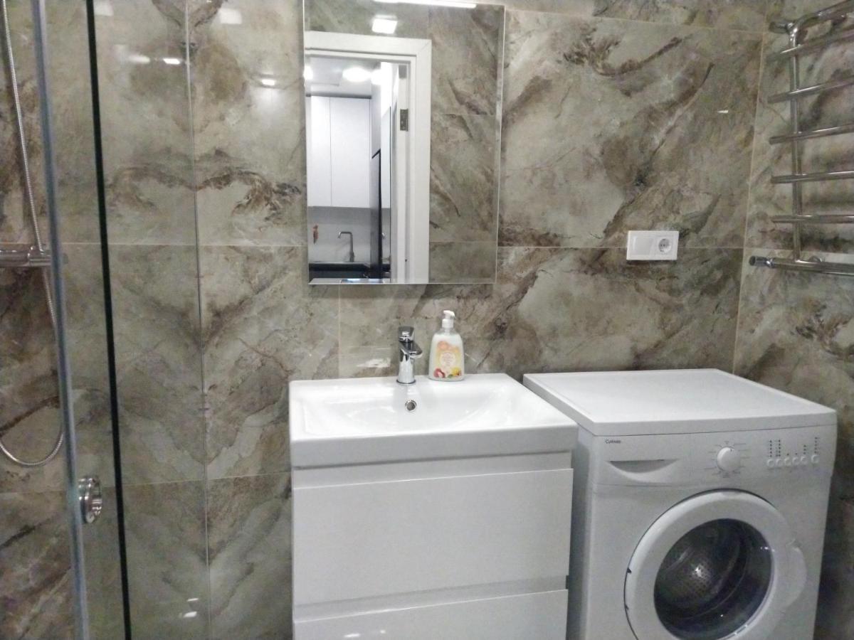 Vip Apartment Near Center Lviv Luaran gambar